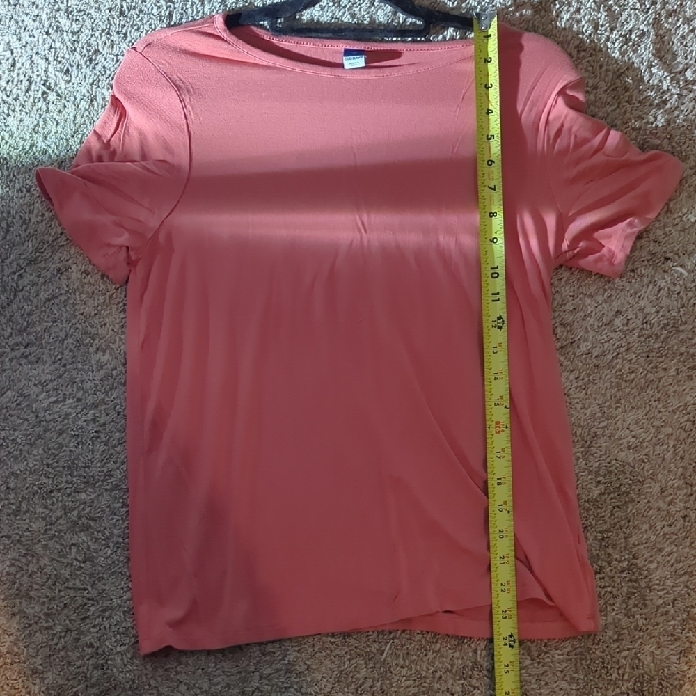 Old Navy Women's Coral Short Sleeve Tee - Picture 6 of 7